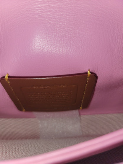 Coach quilted tabby 20 (Vivid Pink)